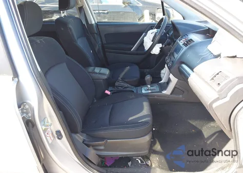 2015 Subaru Forester 2.5I Premium z USA, uszkodzony, nr VIN JF2SJADC5FH412992